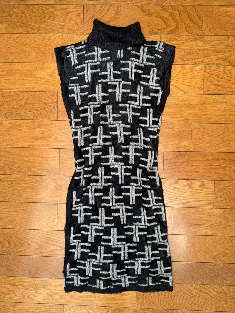 Sleeveless Turtleneck Knit Midi Dress in Black and Gray